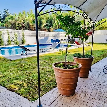 The Blue House Villa Lárnaka