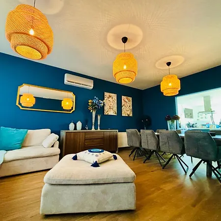 וילה The Blue House